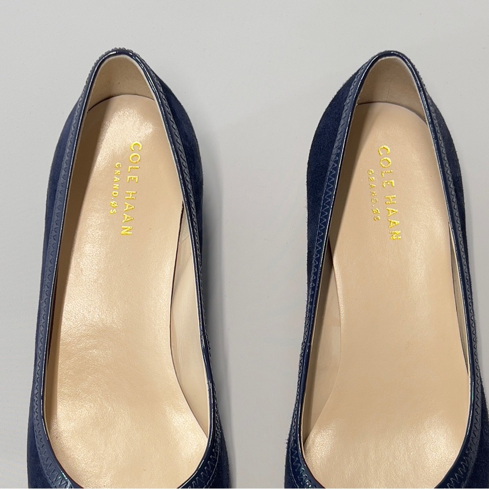 COLE HAAN Women’s size 6B Blue Velour Slip On Pump Wedge - Picture 4 of 11
